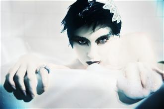 �˿�ǧ���ַ���Ƶ�������ձ��������������еġ�ľ����...